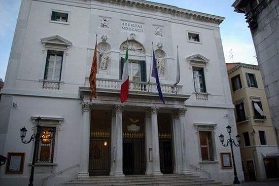Studenti a La Fenice